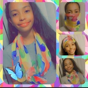 Have this scarf, can do different style!